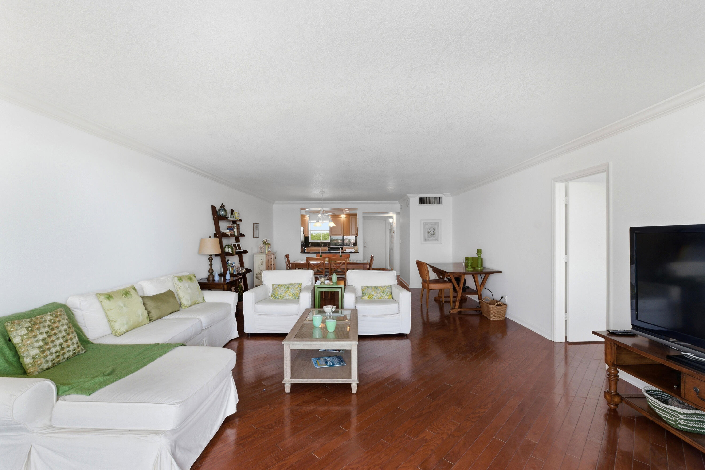 511 Bayshore Dr #410 Fort Lauderdale, FL 33304