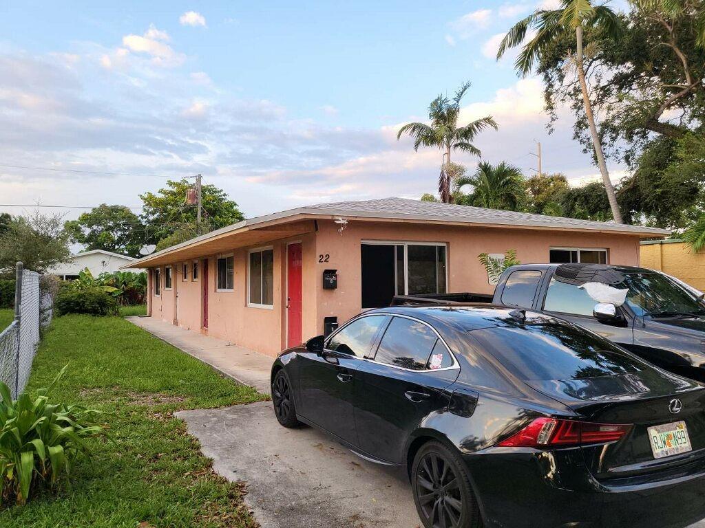 22 SW 9th St