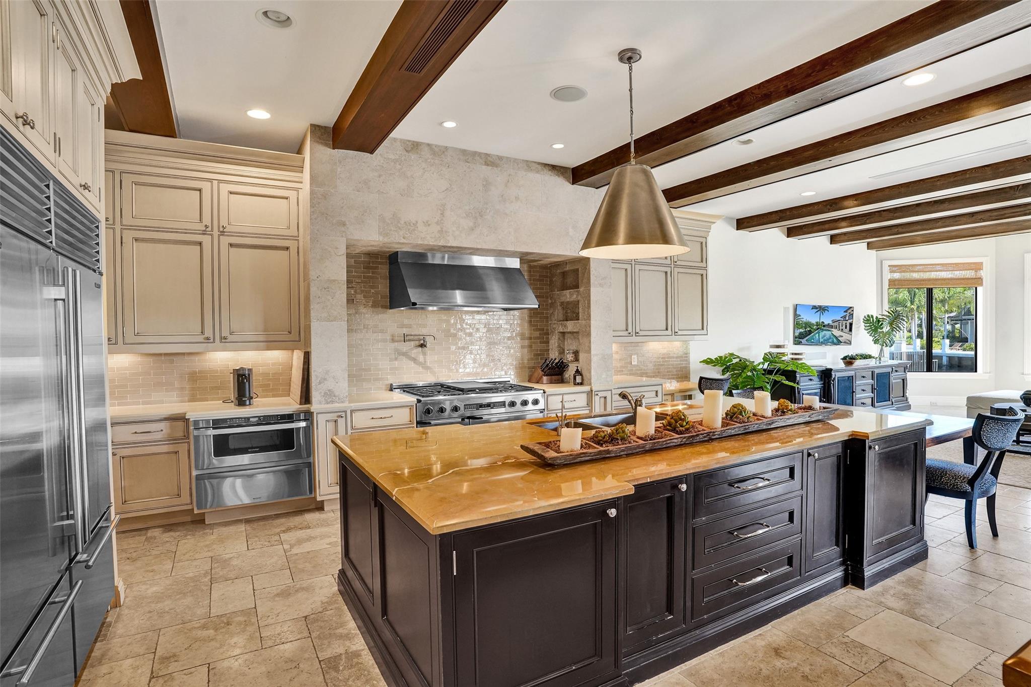 35 Compass Isle Fort Lauderdale, FL 33308