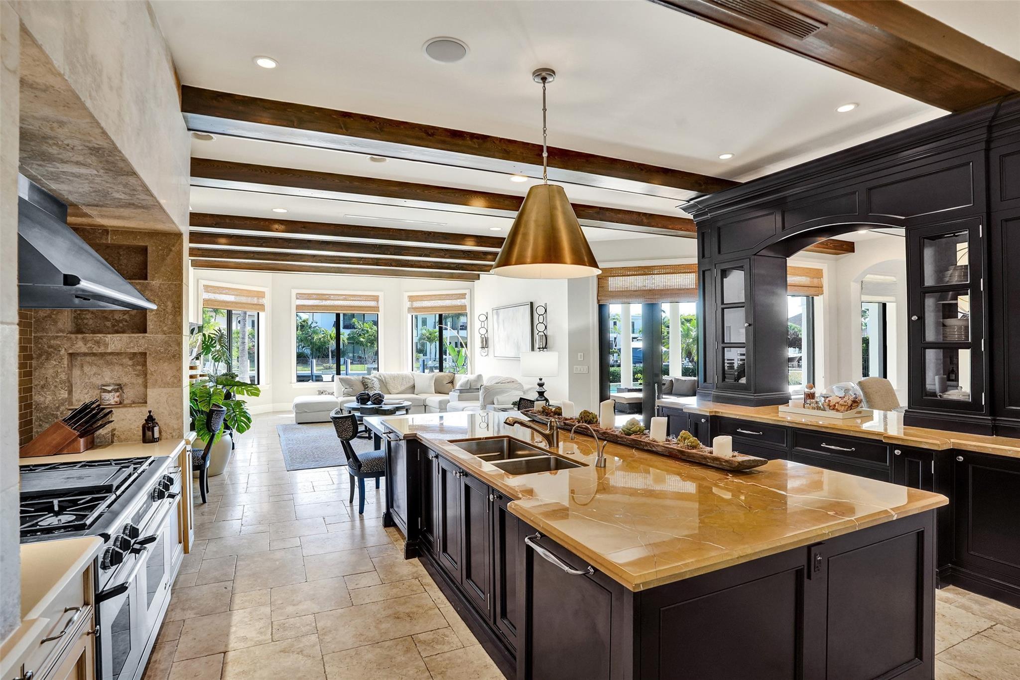 35 Compass Isle Fort Lauderdale, FL 33308