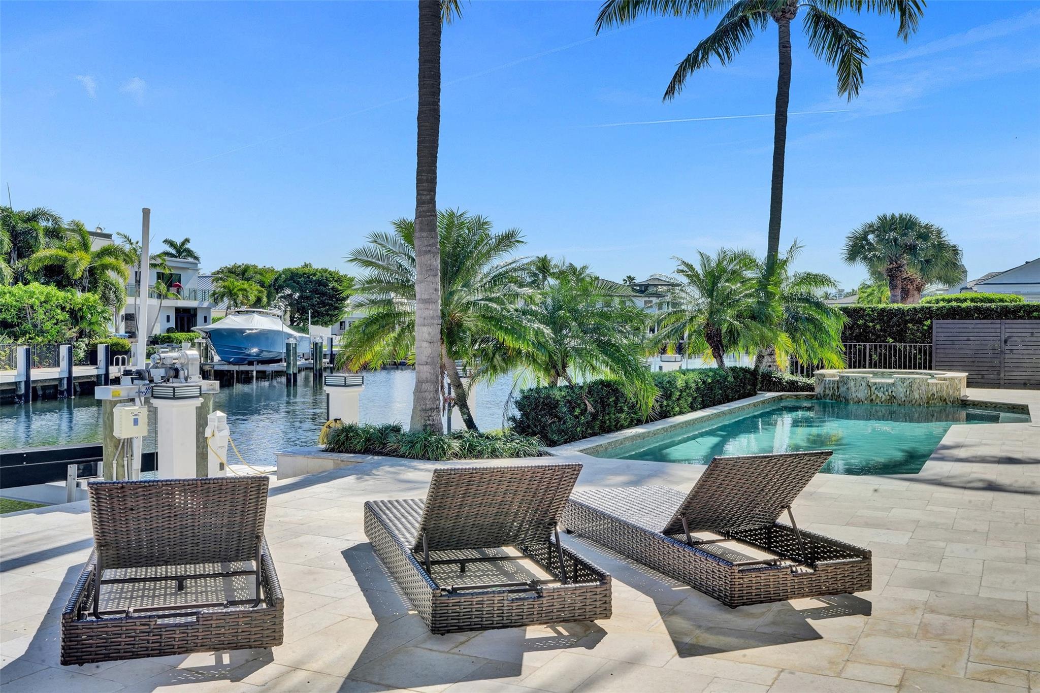 35 Compass Isle Fort Lauderdale, FL 33308