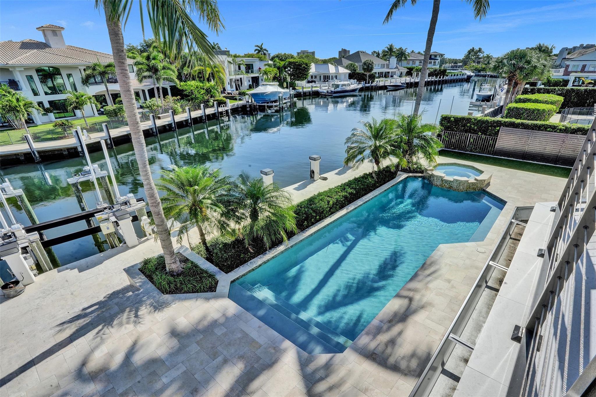35 Compass Isle Fort Lauderdale, FL 33308