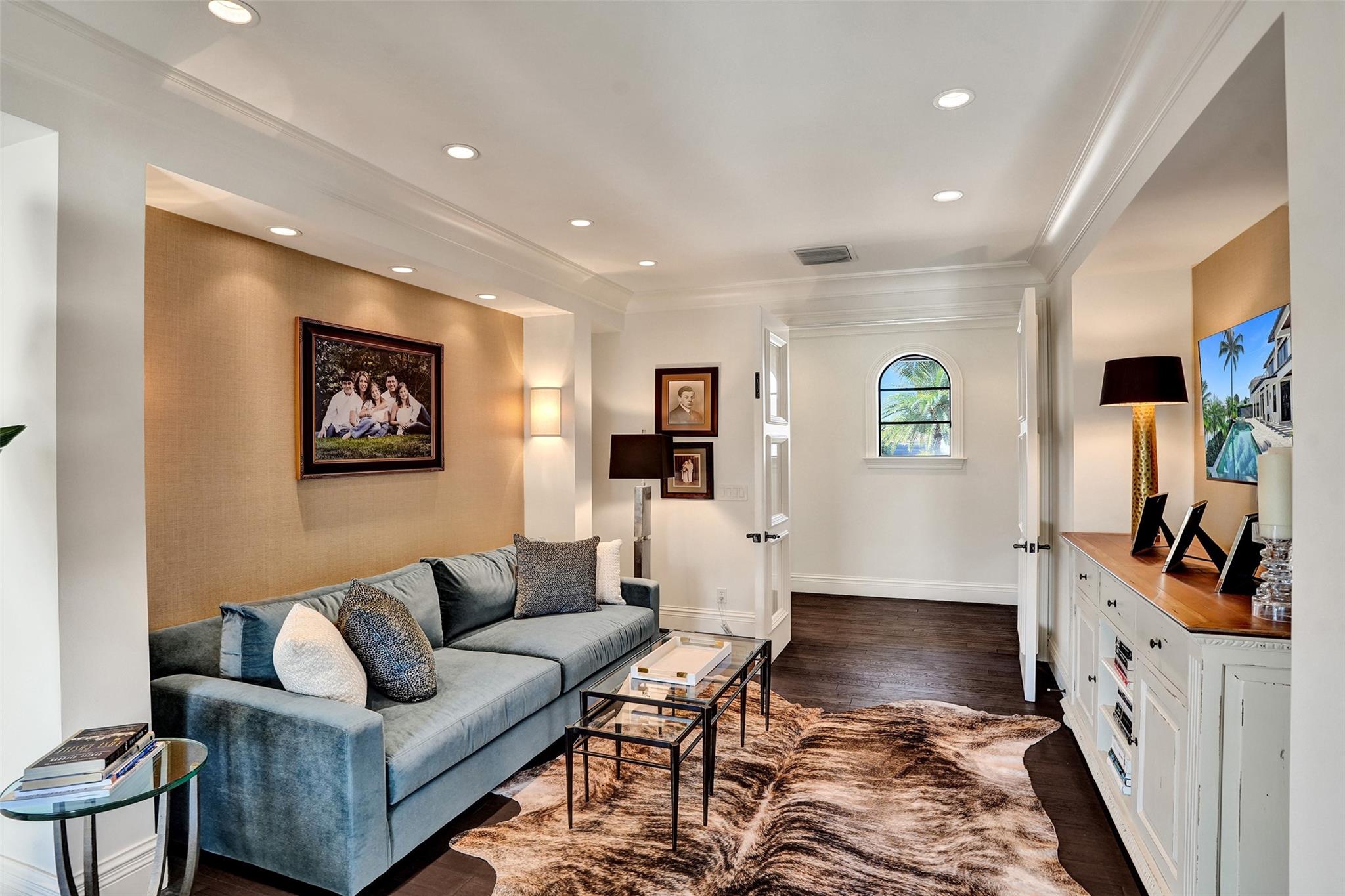 35 Compass Isle Fort Lauderdale, FL 33308