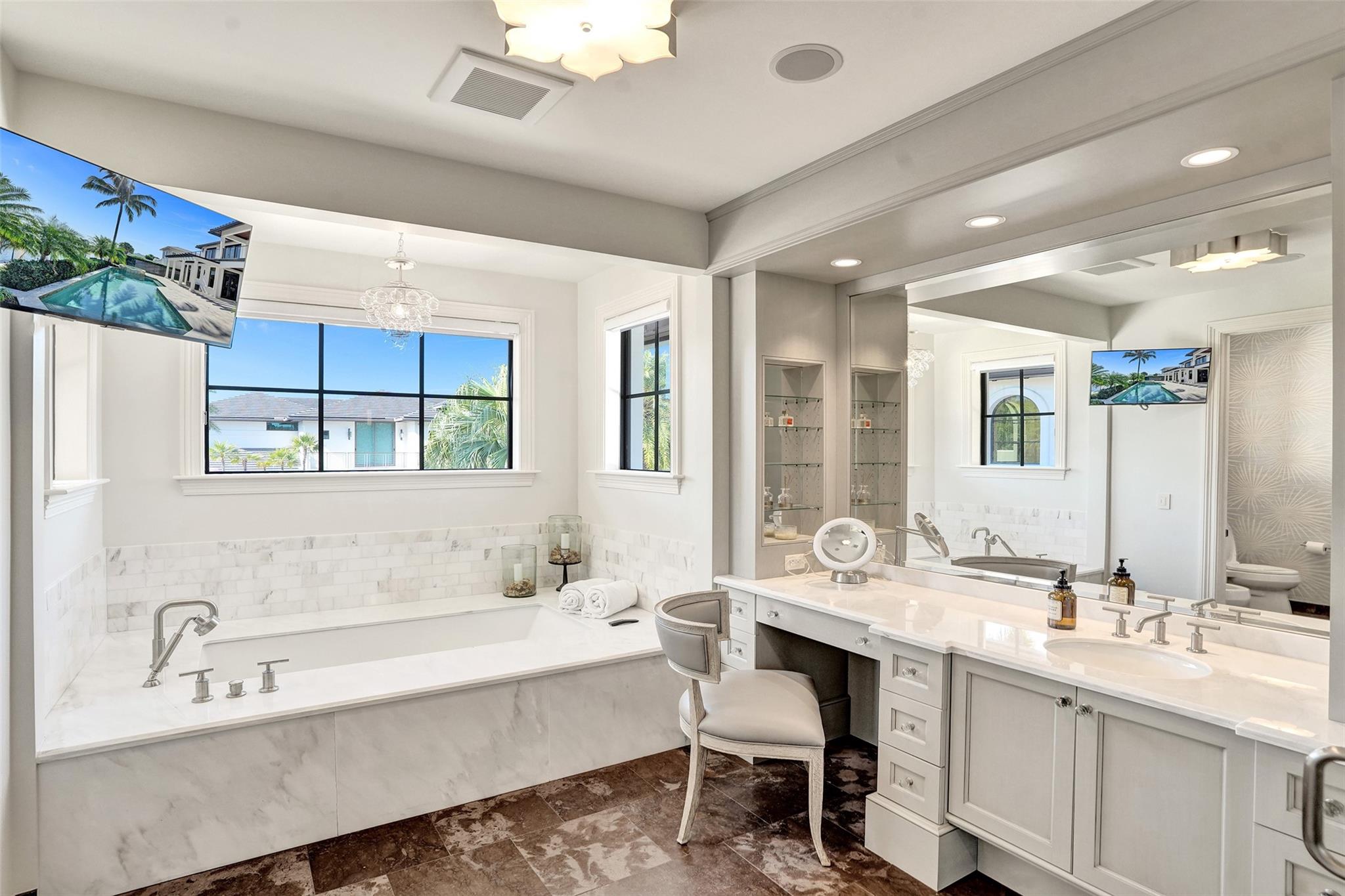 35 Compass Isle Fort Lauderdale, FL 33308