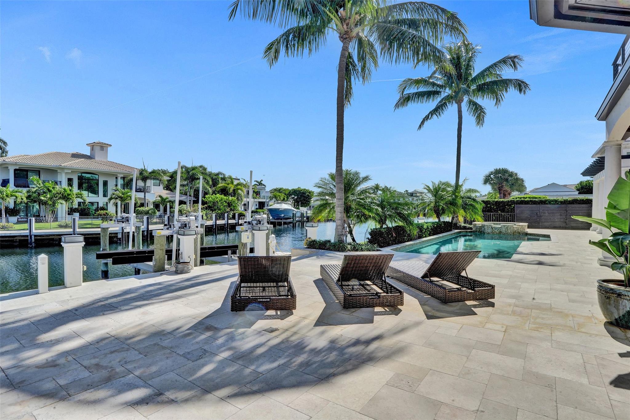 35 Compass Isle Fort Lauderdale, FL 33308
