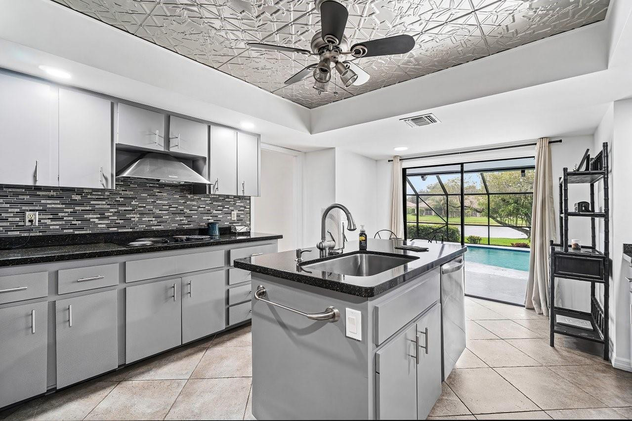 10158 SE Acorn Jupiter, FL 33469