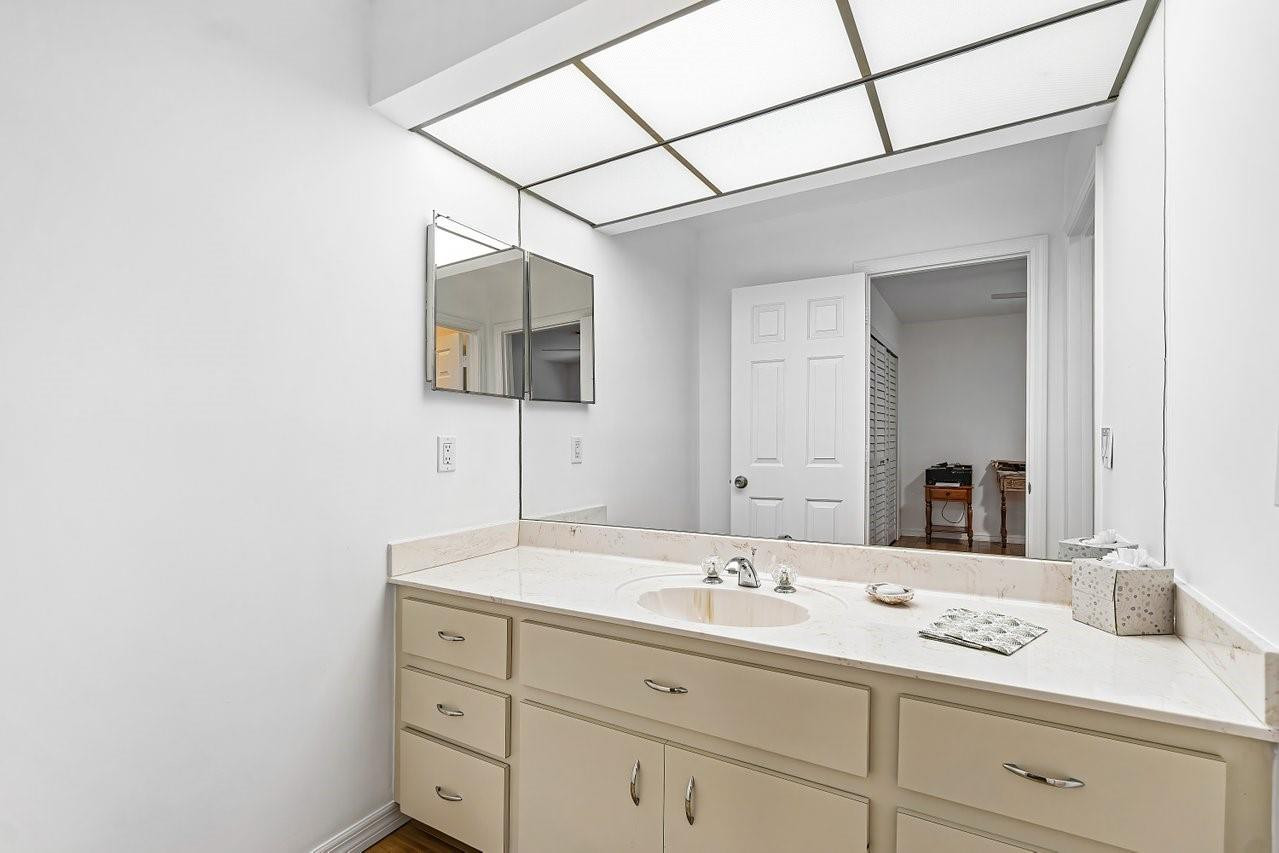 10158 SE Acorn Jupiter, FL 33469