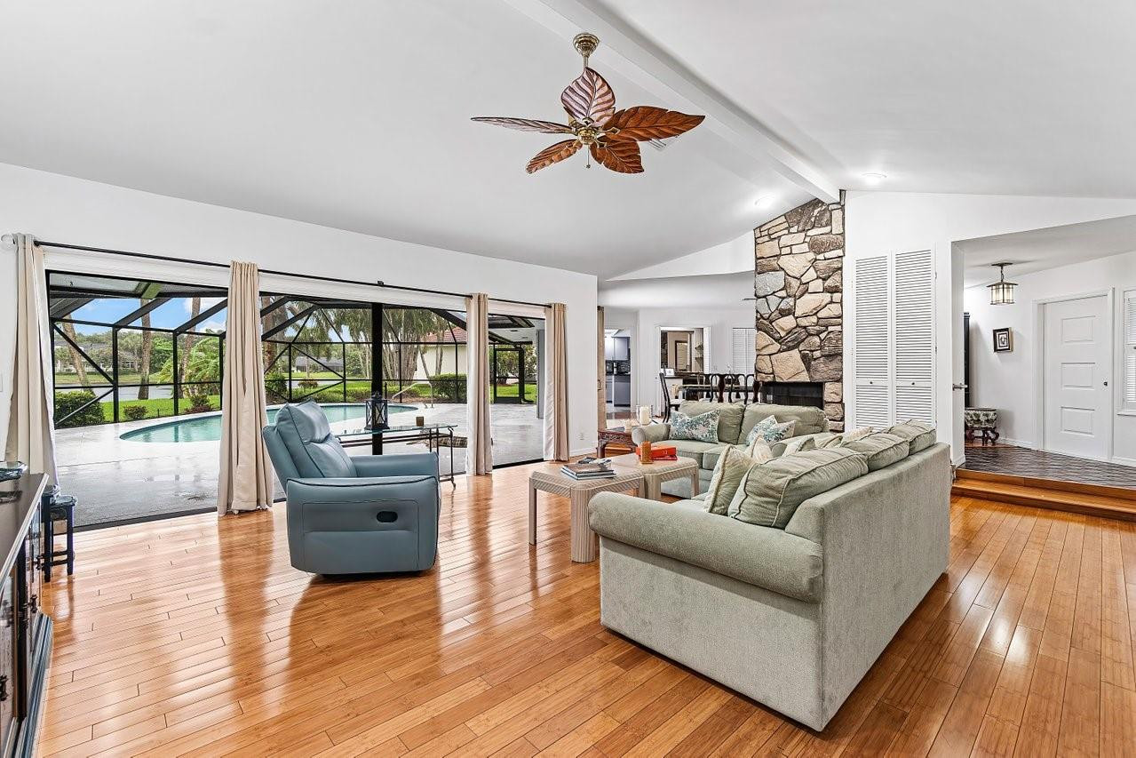 10158 SE Acorn Jupiter, FL 33469