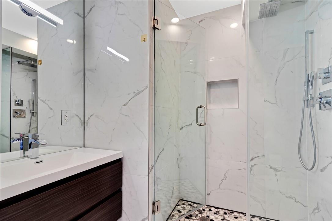 1460 Ocean Dr #506 (406) Miami Beach, FL 33139