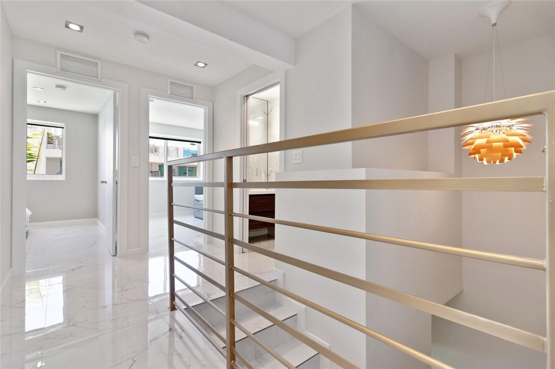 1460 Ocean Dr #506 (406) Miami Beach, FL 33139