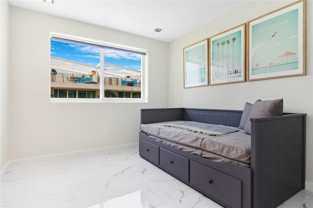 1460 Ocean Dr #506 (406) Miami Beach, FL 33139