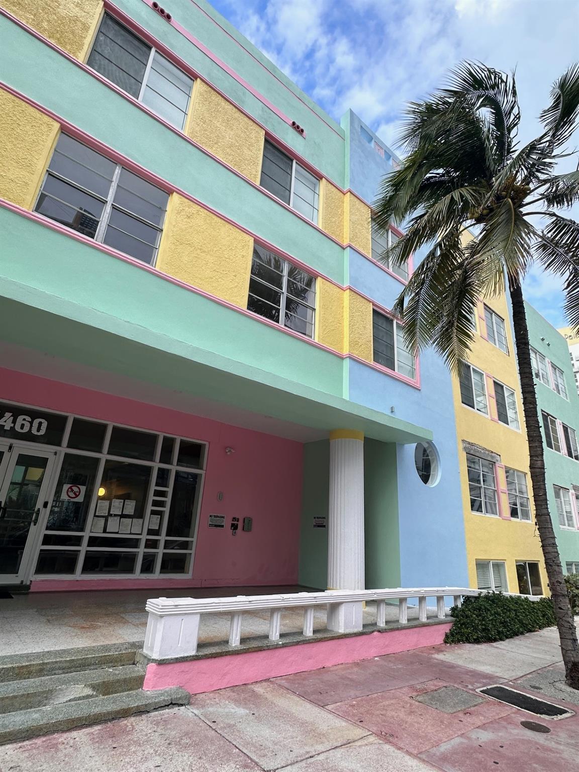 1460 Ocean Dr #506 (406) Miami Beach, FL 33139