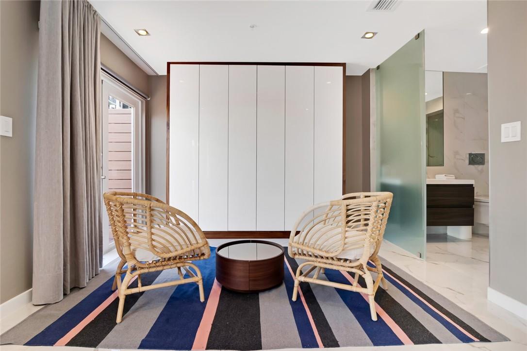 1460 Ocean Dr #506 (406) Miami Beach, FL 33139