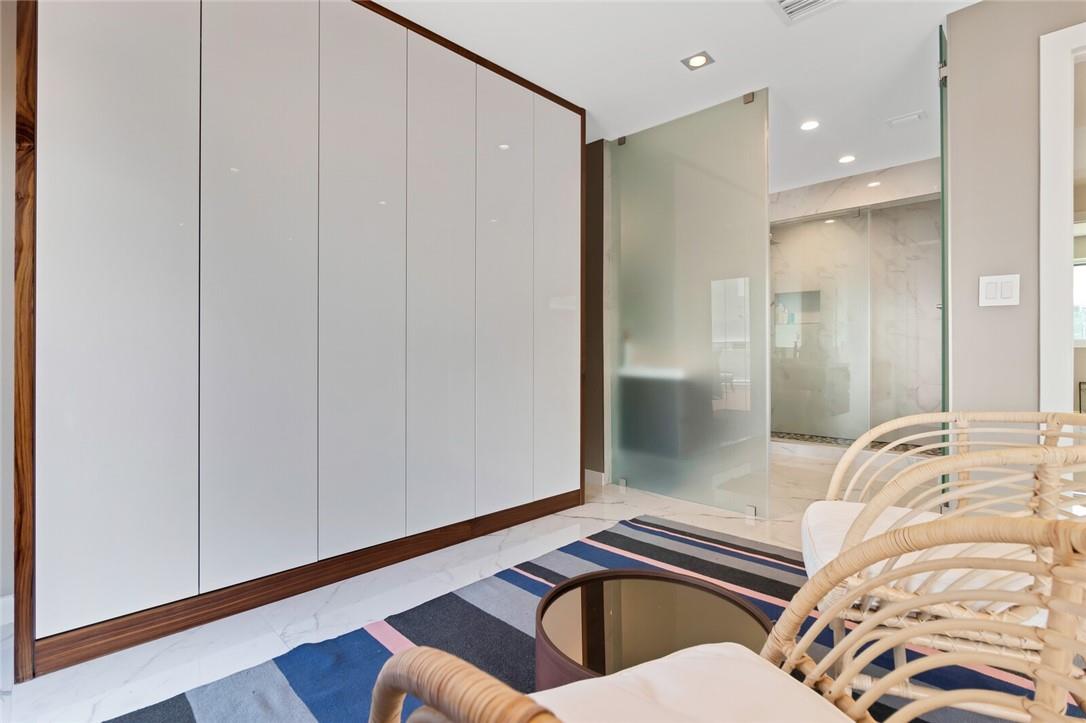 1460 Ocean Dr #506 (406) Miami Beach, FL 33139