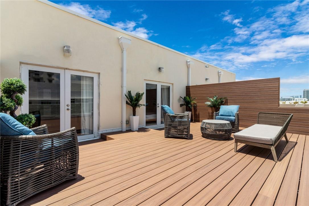 1460 Ocean Dr #506 (406) Miami Beach, FL 33139