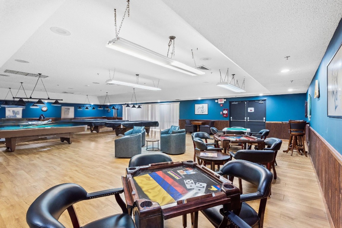 10442 Sunrise Lks #111 Sunrise, FL 33322