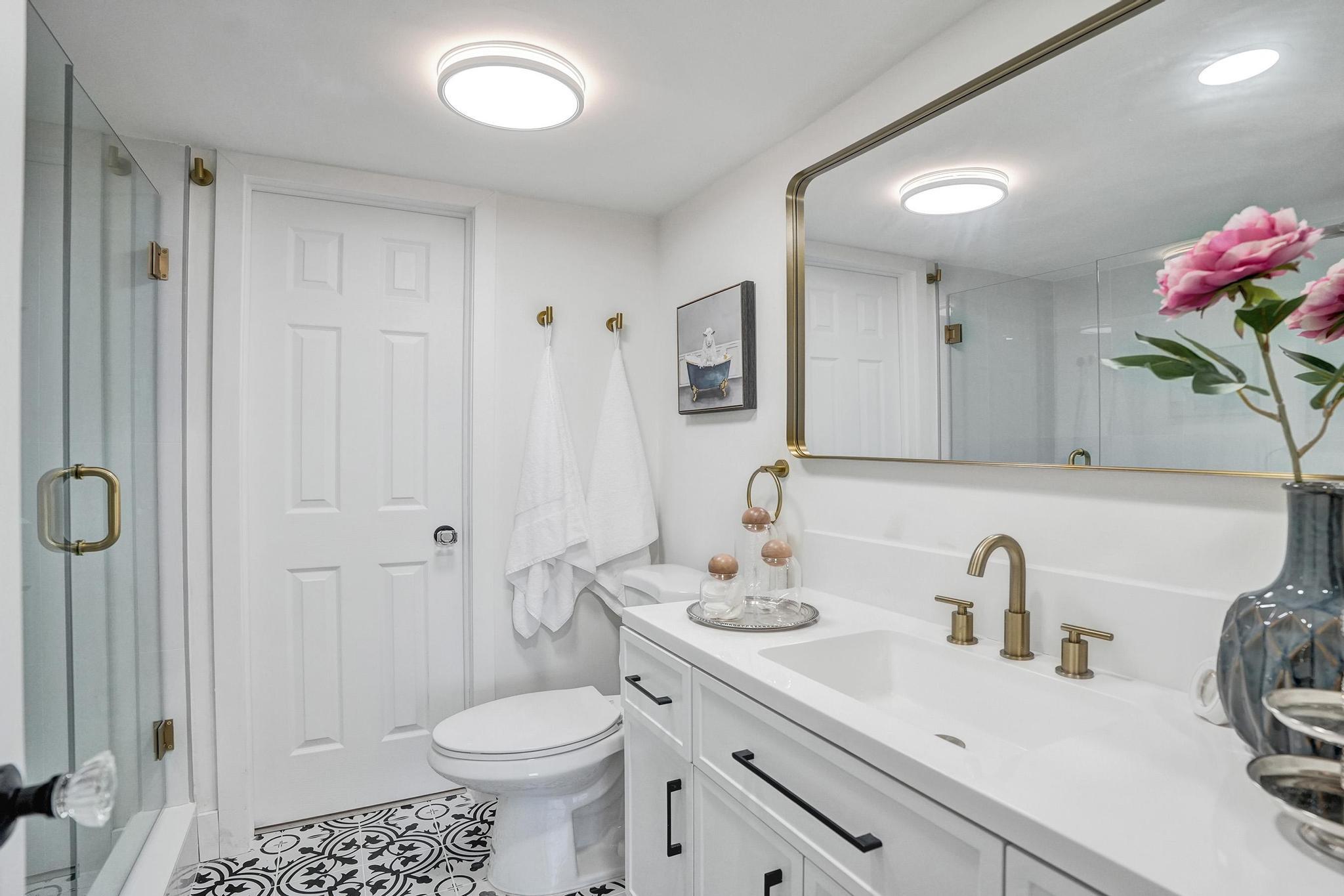 10442 Sunrise Lks Blvd #111 Sunrise, FL 33322