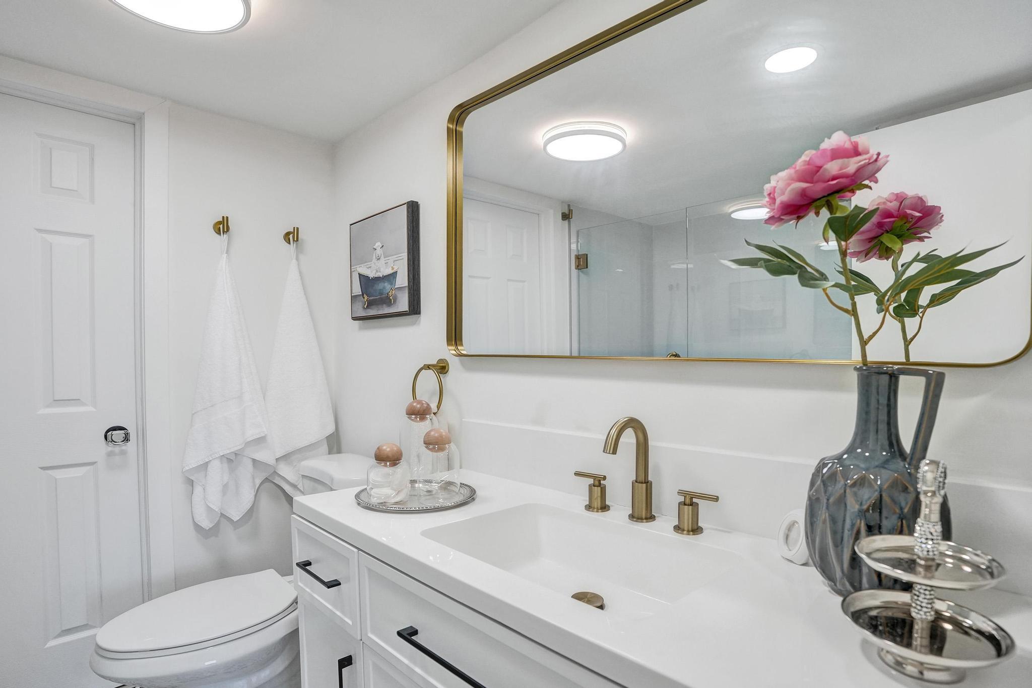 10442 Sunrise Lks Blvd #111 Sunrise, FL 33322