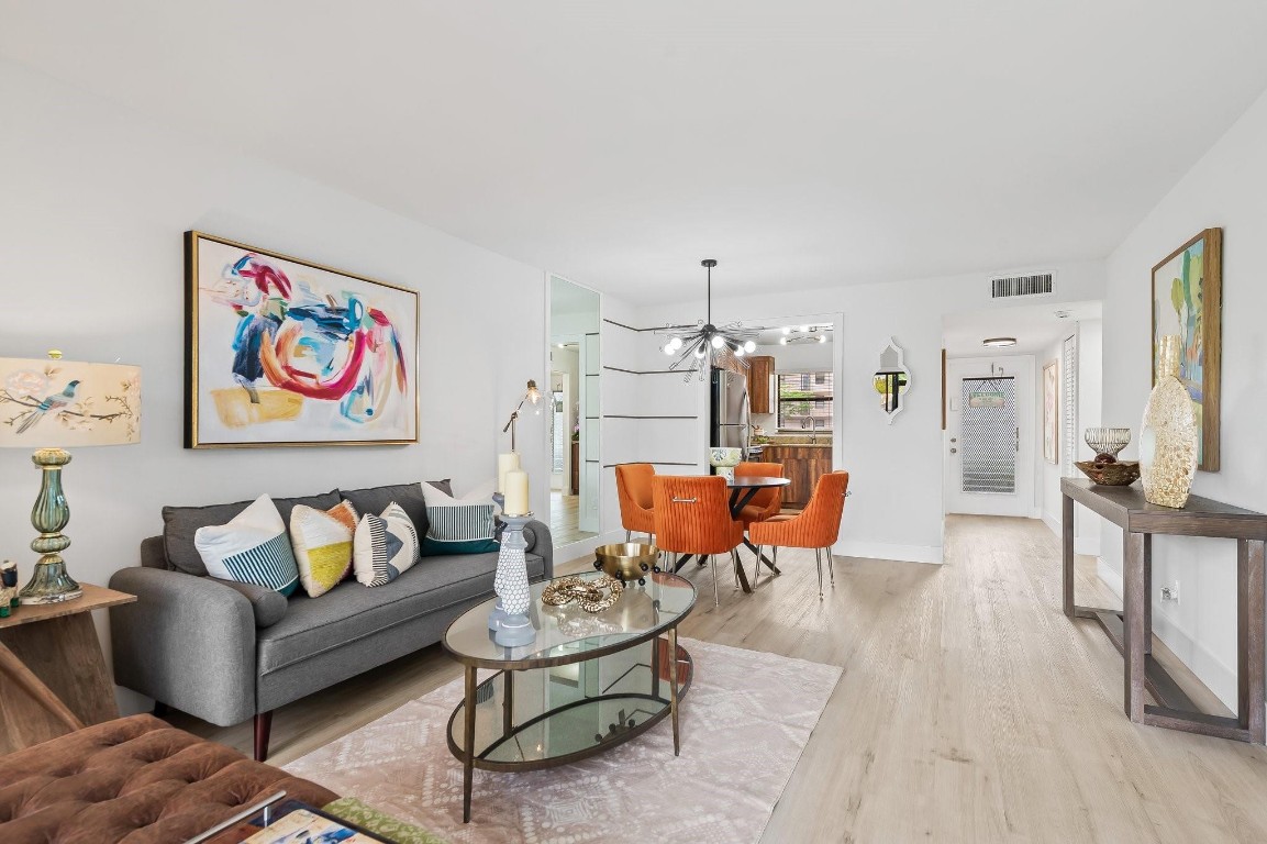 10442 Sunrise Lks #111 Sunrise, FL 33322