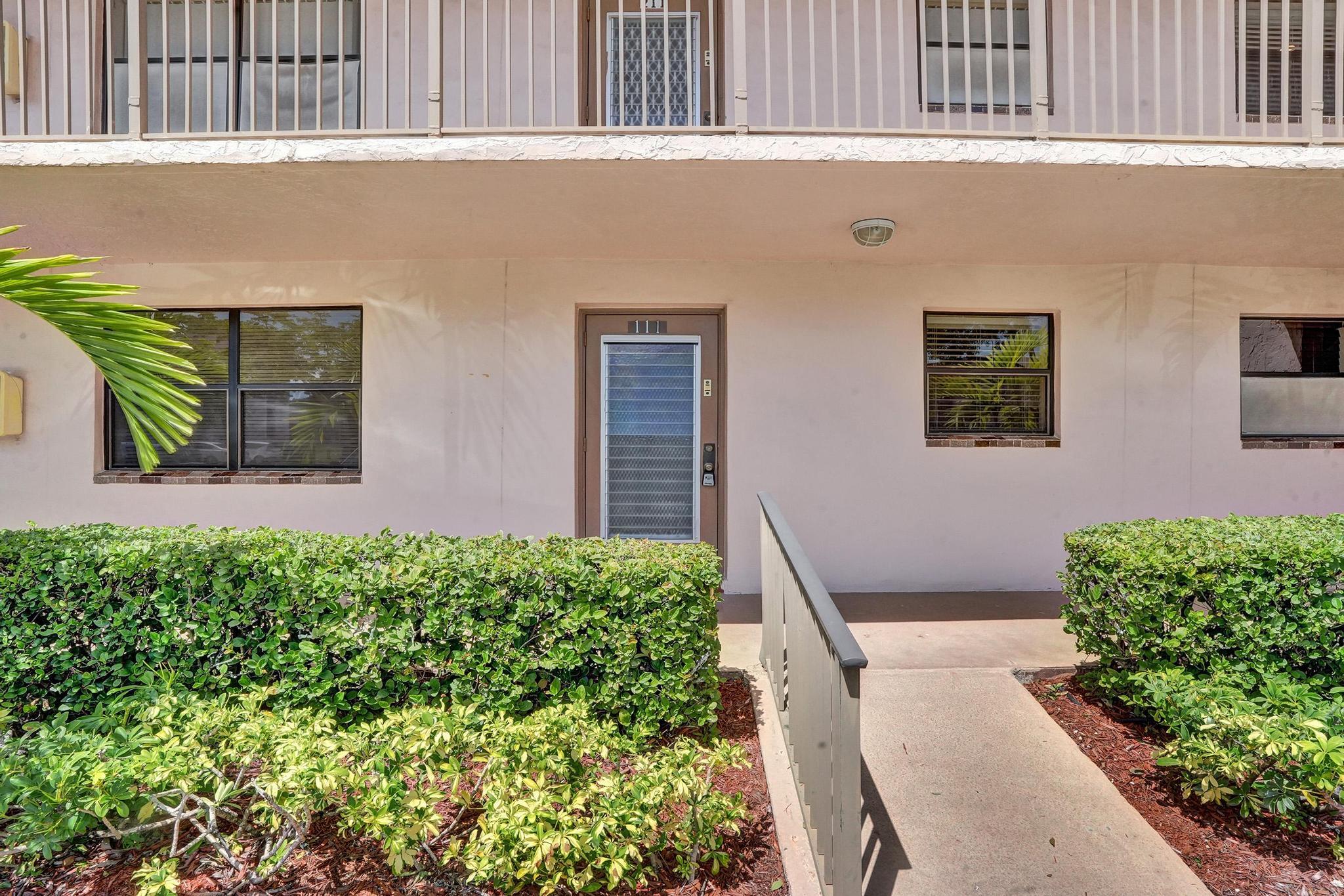 10442 Sunrise Lks Blvd #111 Sunrise, FL 33322