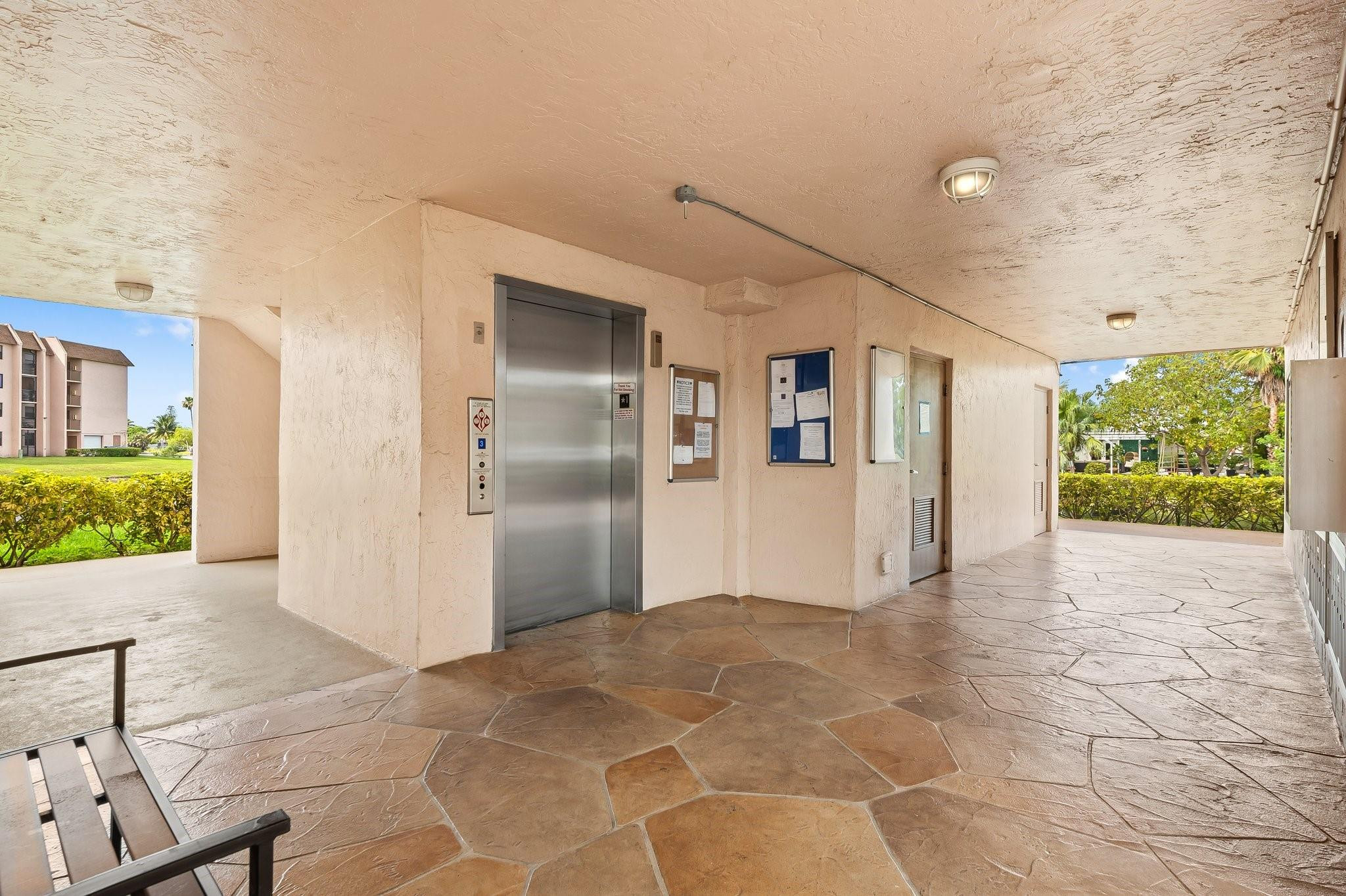 10442 Sunrise Lks Blvd #111 Sunrise, FL 33322