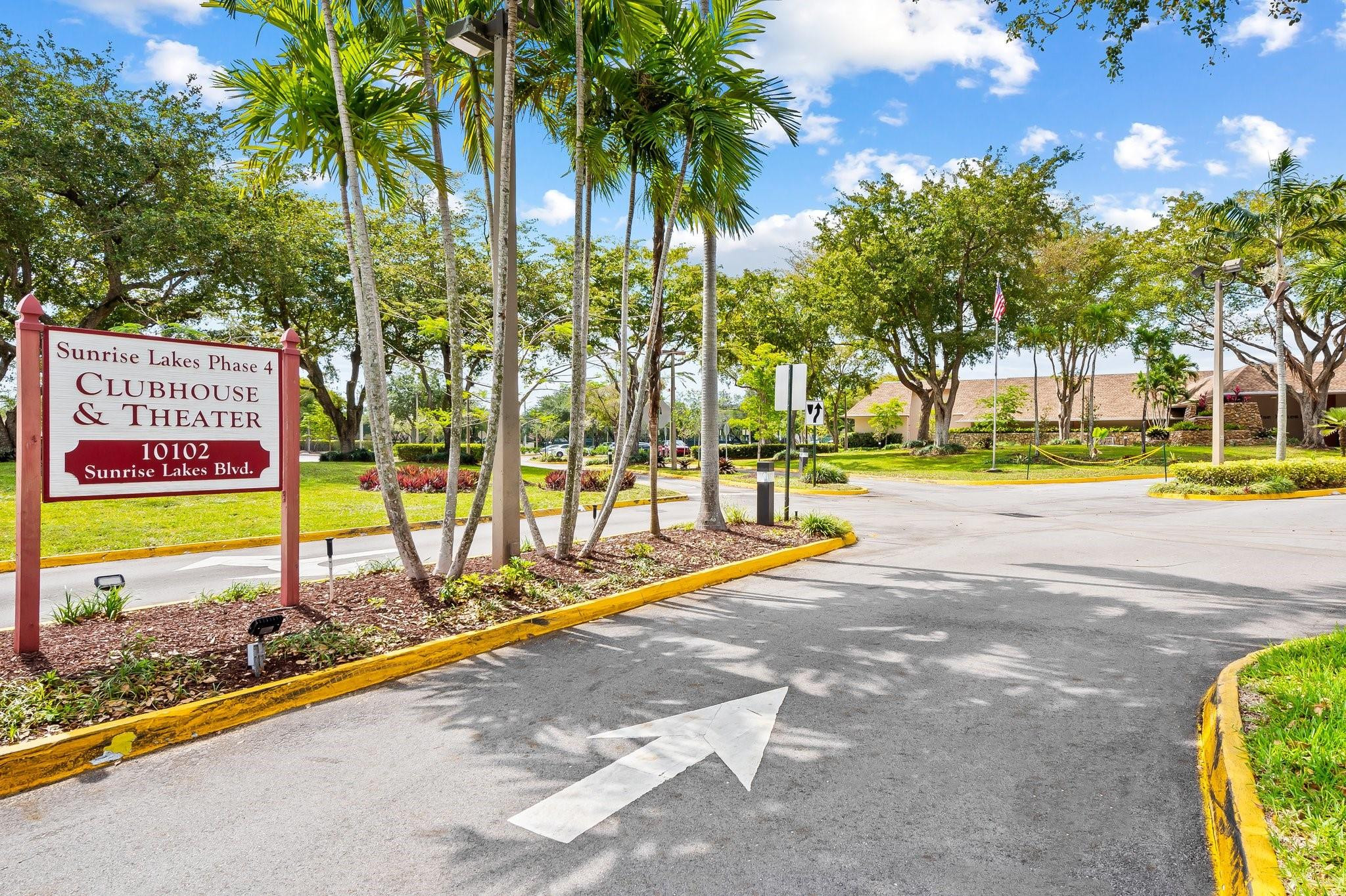 10442 Sunrise Lks Blvd #111 Sunrise, FL 33322