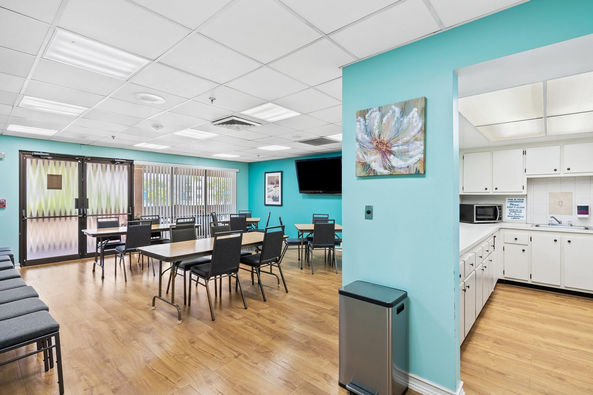 10442 Sunrise Lks Blvd #111 Sunrise, FL 33322