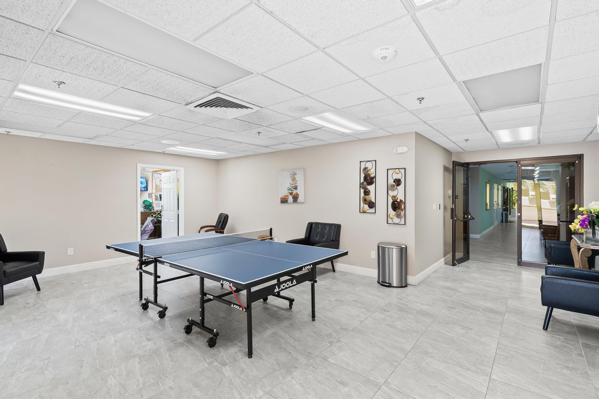 10442 Sunrise Lks Blvd #111 Sunrise, FL 33322