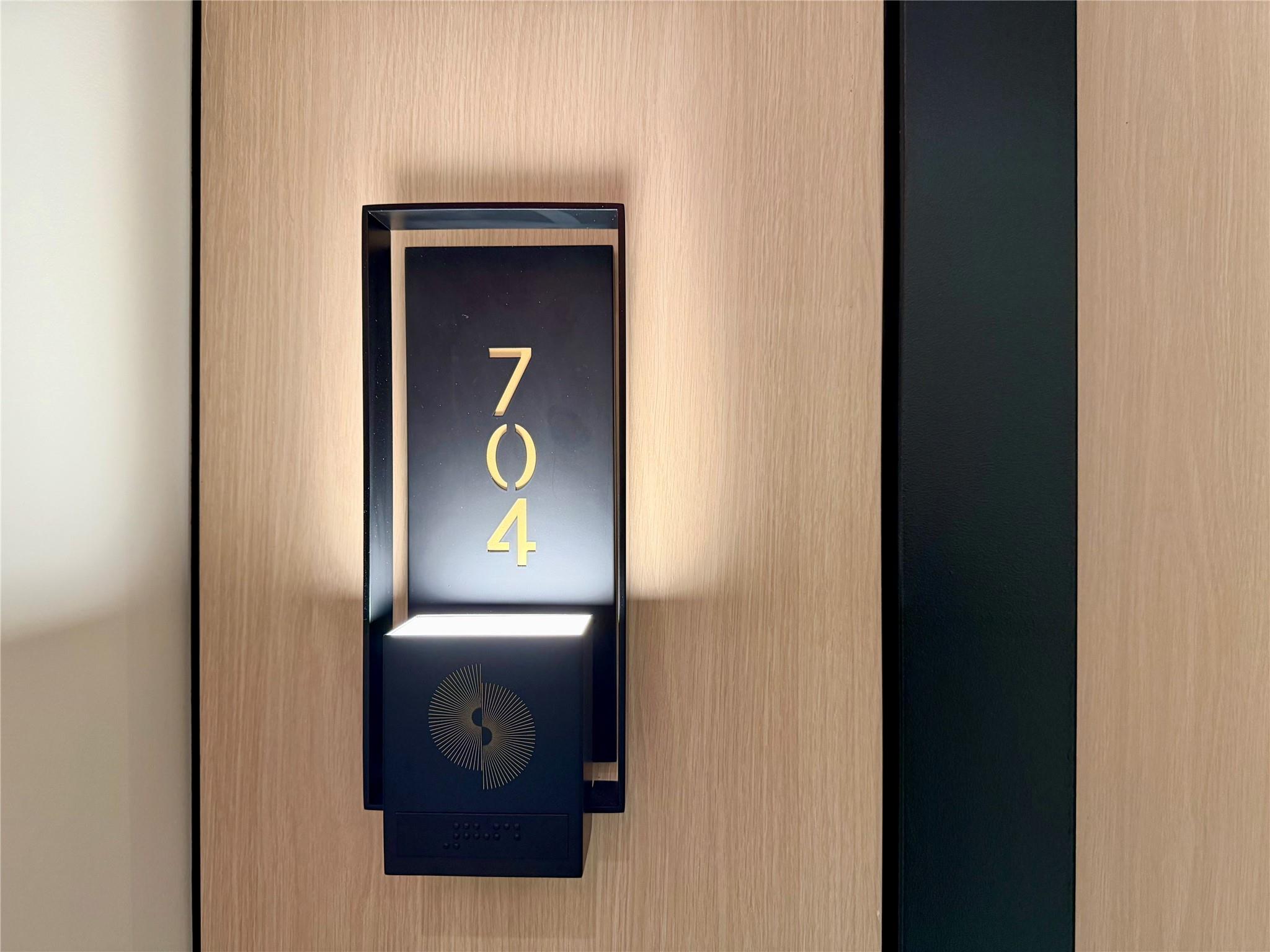 153 N Seabreeze Blv #S-704 Fort Lauderdale, FL 33304