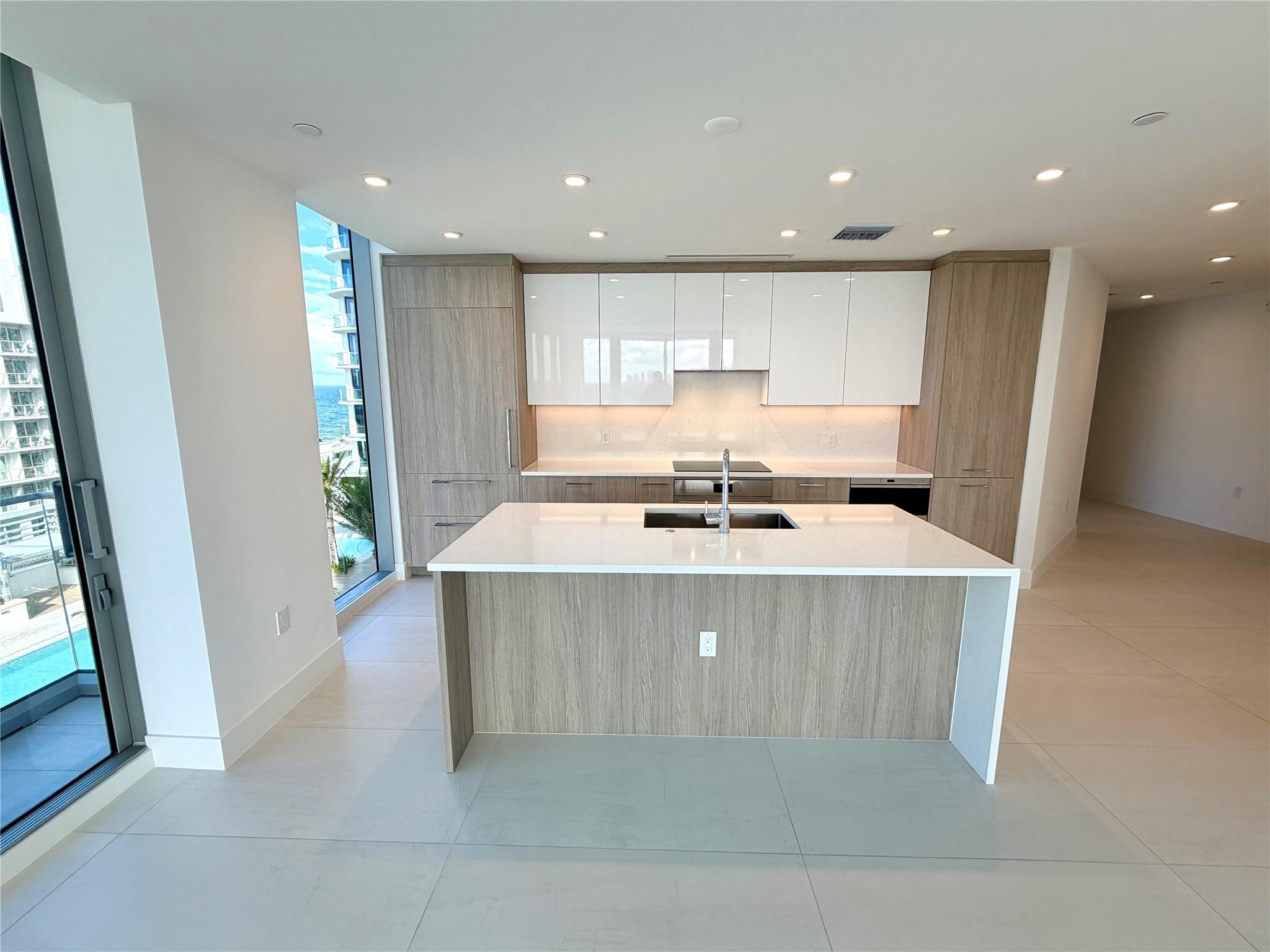 153 N Seabreeze Blv #S-704 Fort Lauderdale, FL 33304