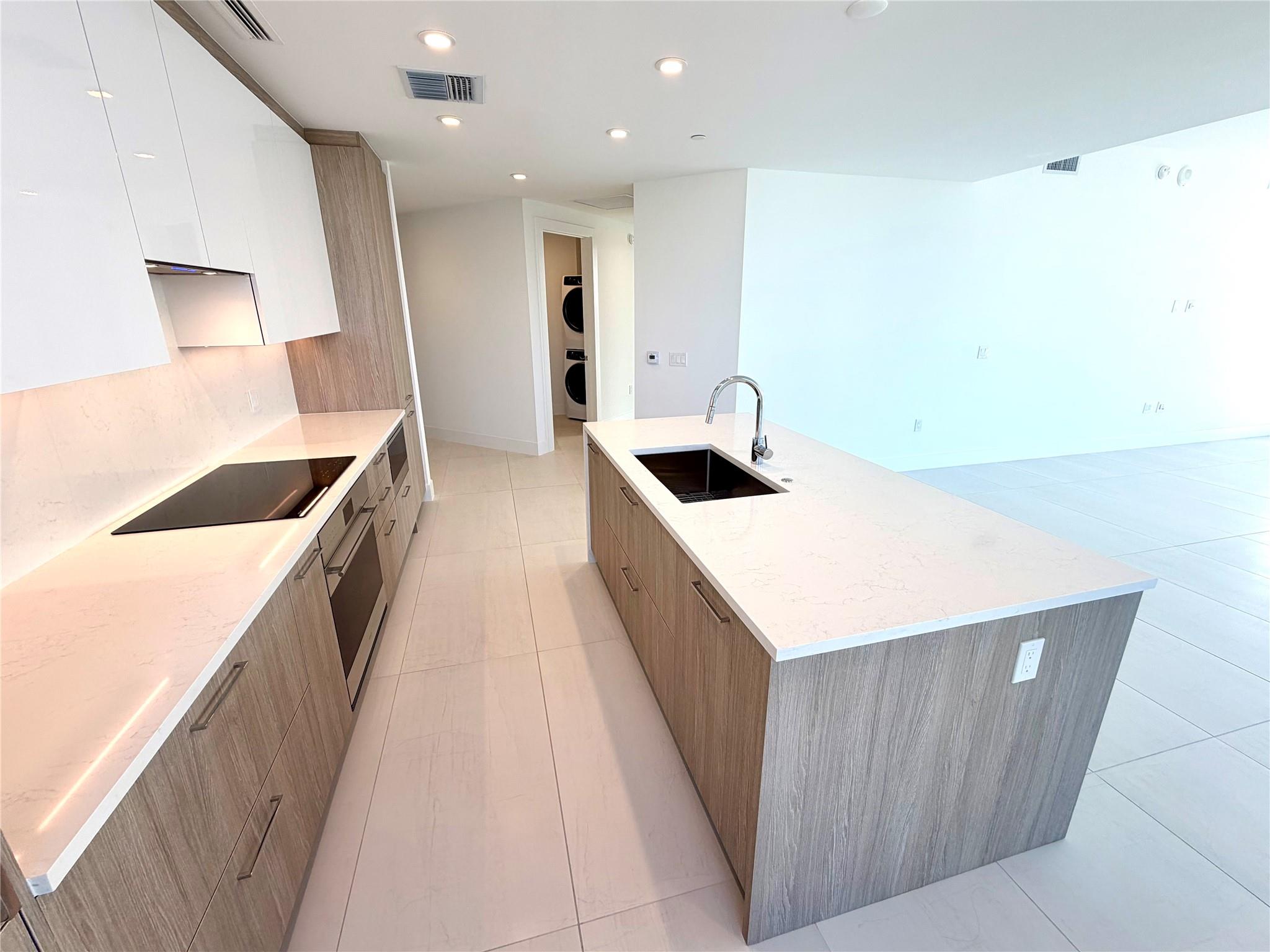 153 N Seabreeze Blv #S-704 Fort Lauderdale, FL 33304