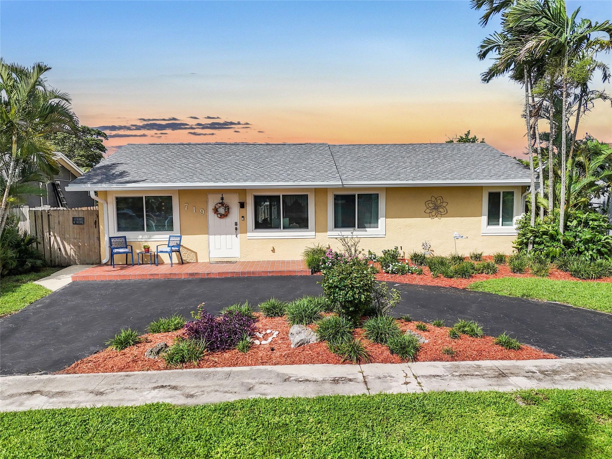 719 SW 79th Ave