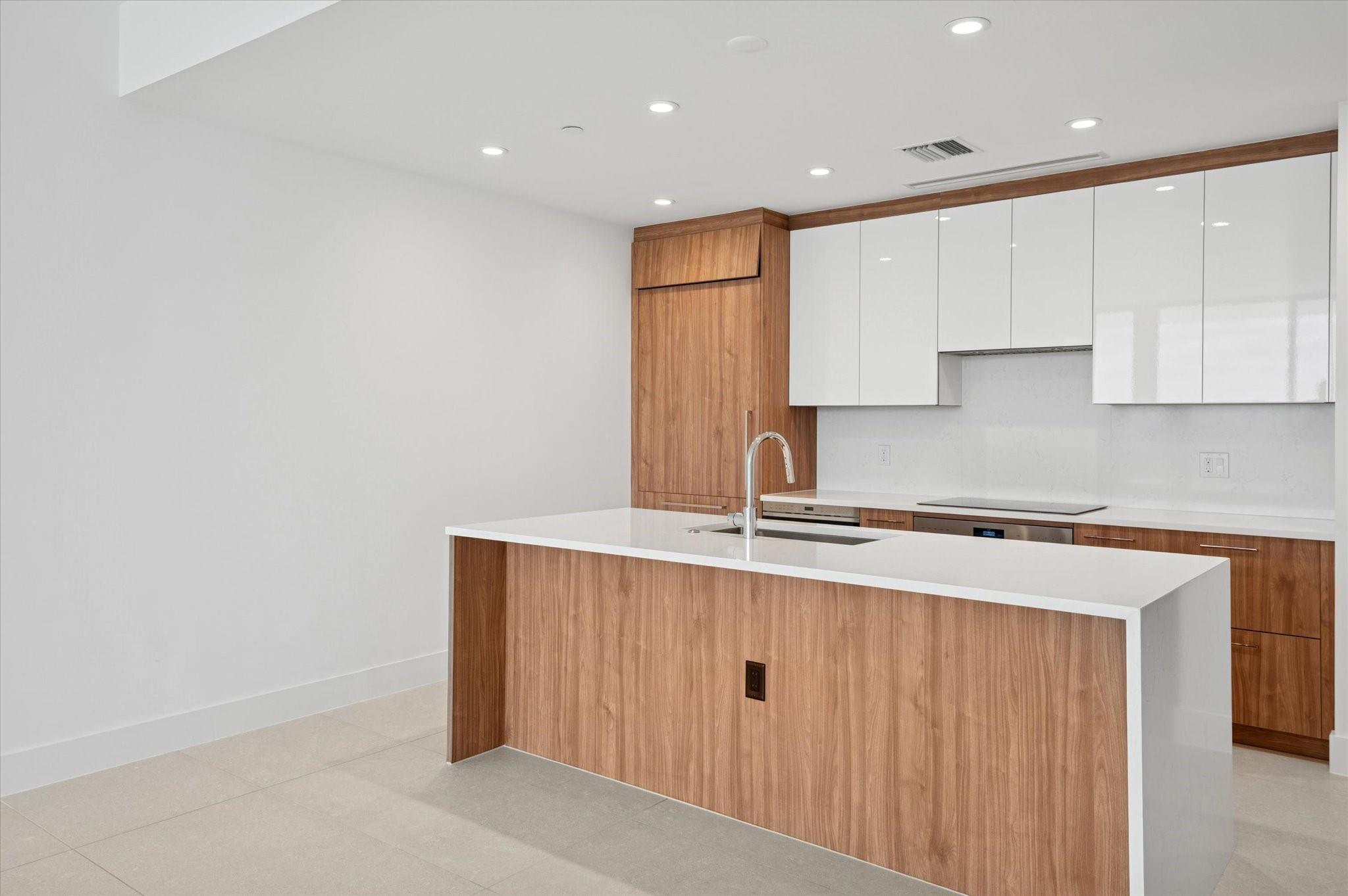 153 N Seabreeze Blvd #1003-S Fort Lauderdale, FL 33304