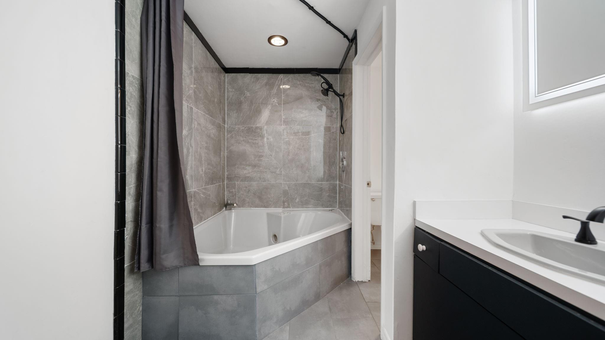 1700 SE 15th #302 Fort Lauderdale, FL 33316