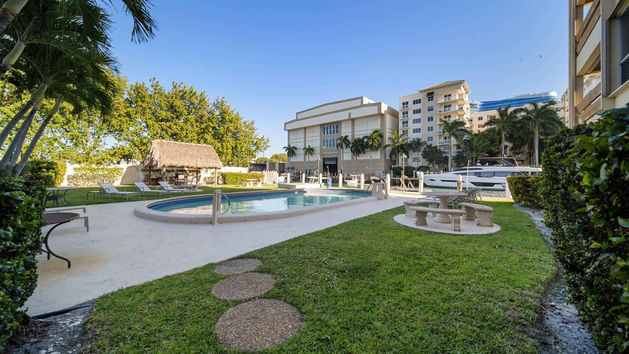 1700 SE 15th #302 Fort Lauderdale, FL 33316