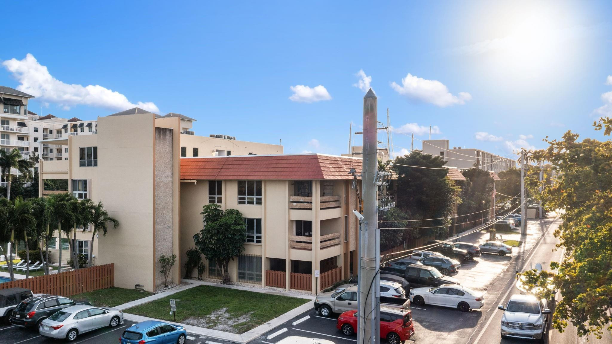 1700 SE 15th #302 Fort Lauderdale, FL 33316