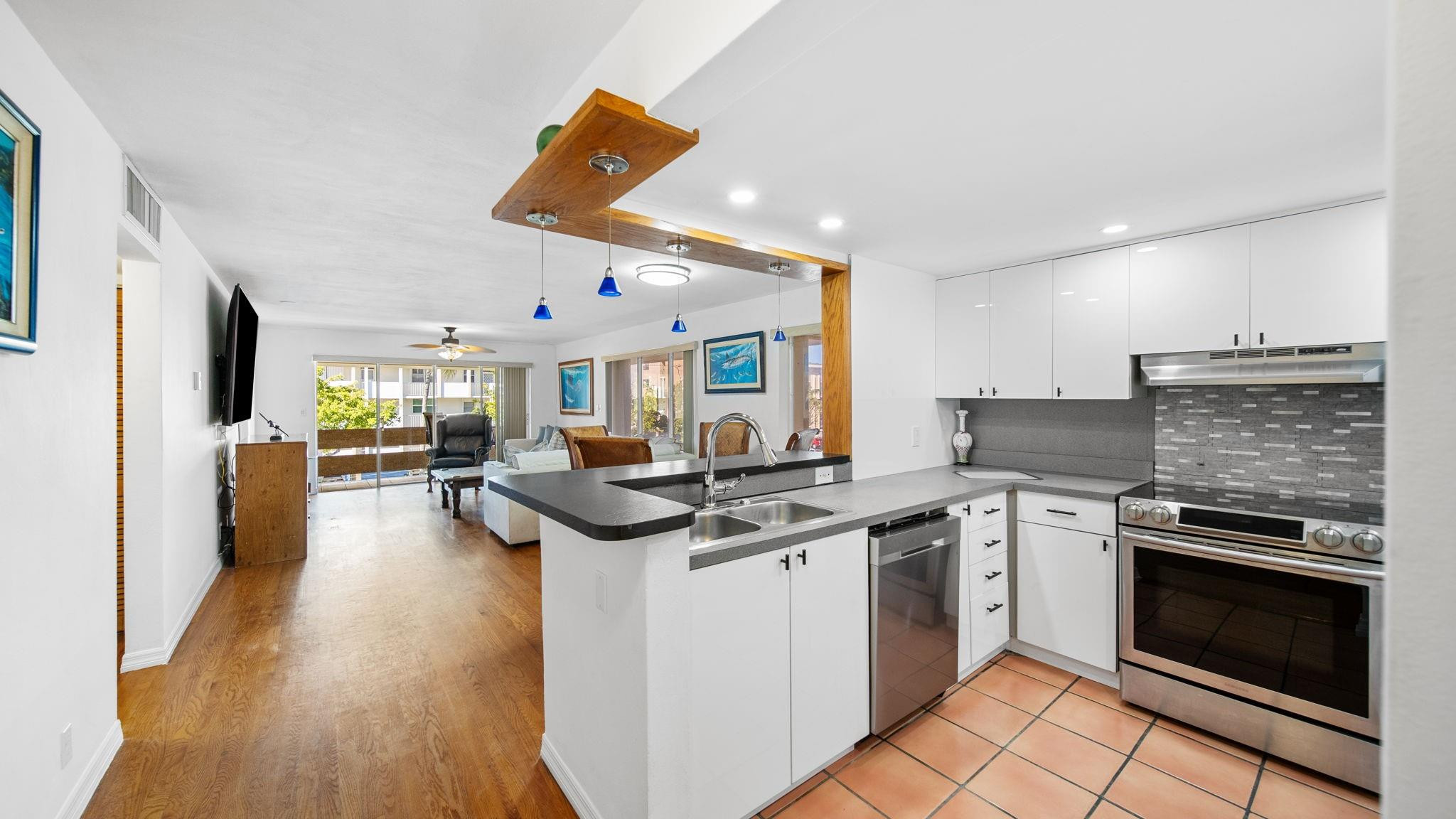 1700 SE 15th #302 Fort Lauderdale, FL 33316