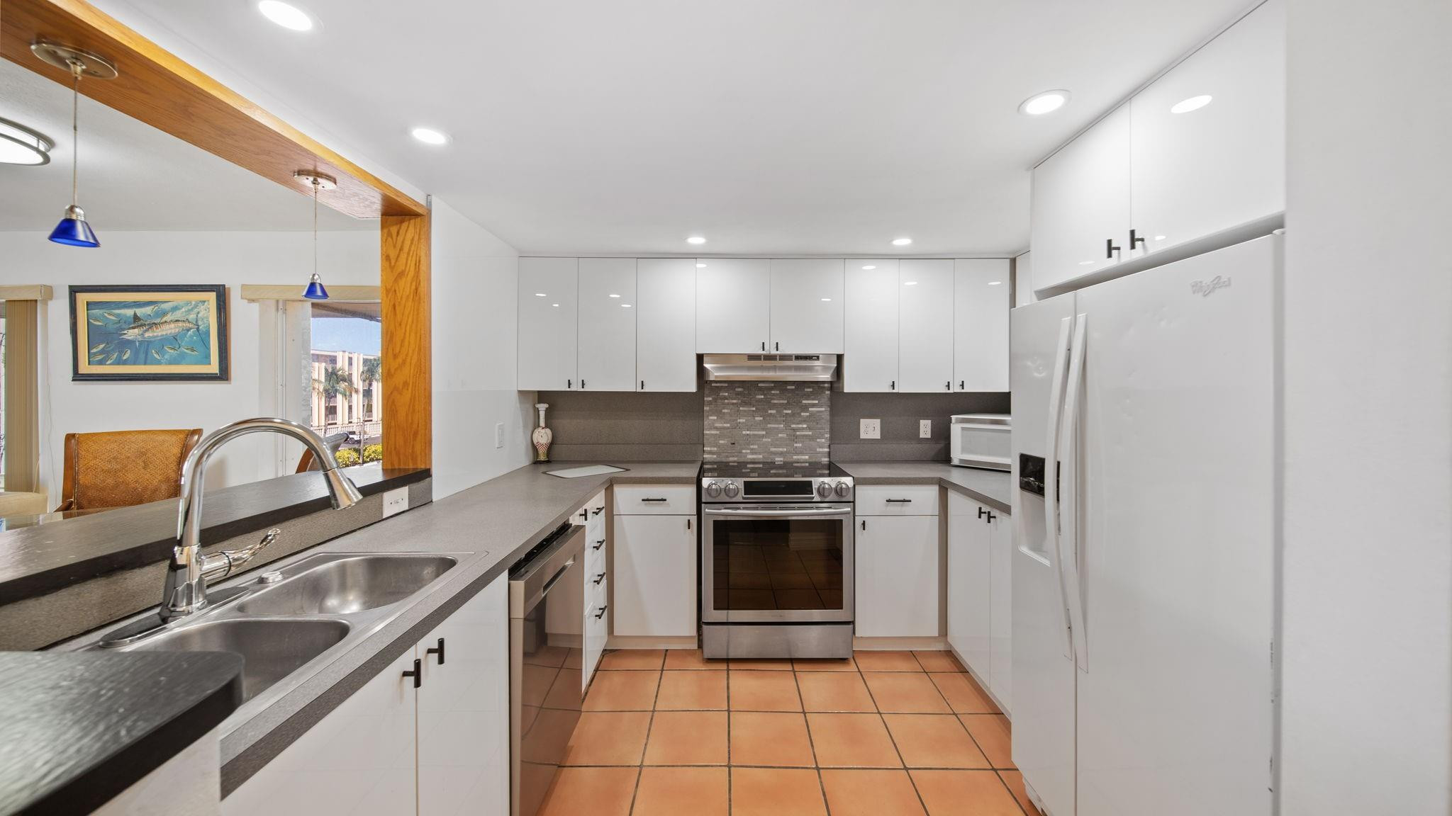 1700 SE 15th #302 Fort Lauderdale, FL 33316