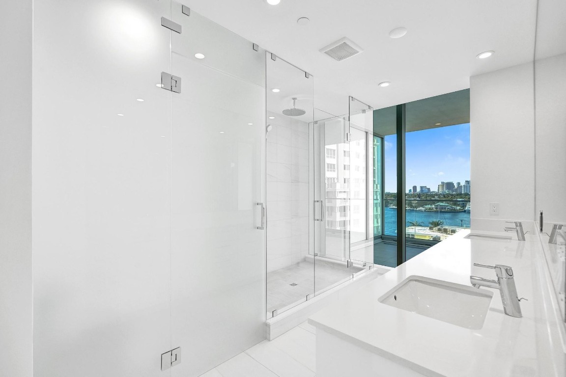 153 N Seabreeze #504-S Fort Lauderdale, FL 33304