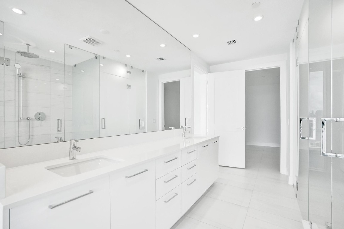 153 N Seabreeze #504-S Fort Lauderdale, FL 33304