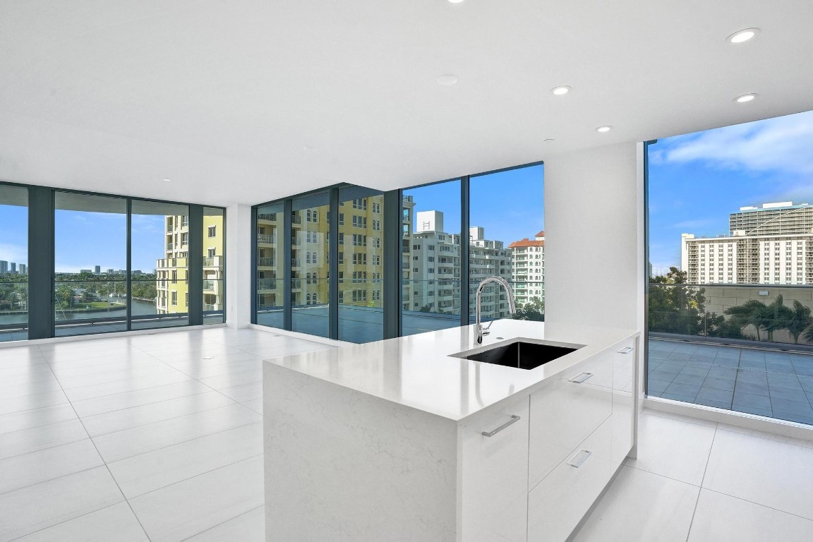 153 N Seabreeze #504-S Fort Lauderdale, FL 33304