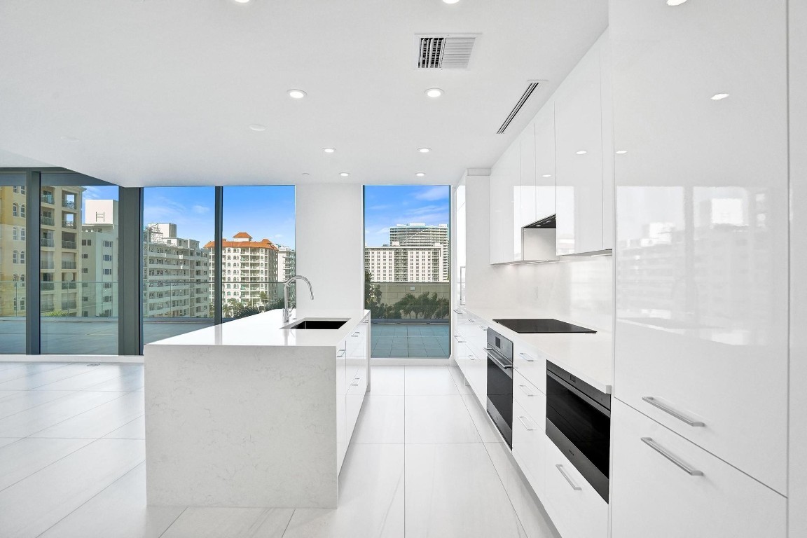 153 N Seabreeze #504-S Fort Lauderdale, FL 33304