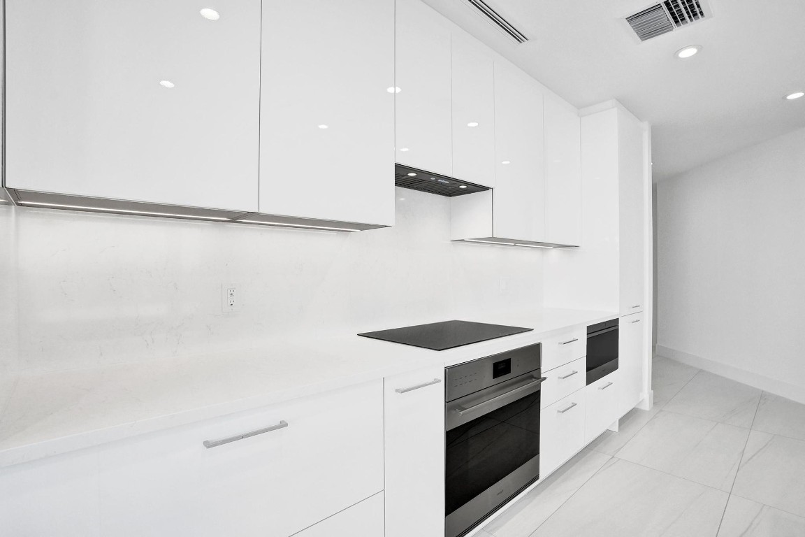 153 N Seabreeze #504-S Fort Lauderdale, FL 33304