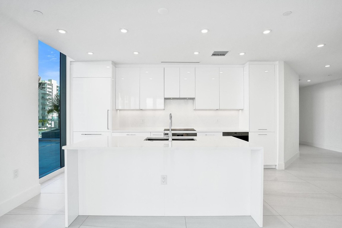 153 N Seabreeze #504-S Fort Lauderdale, FL 33304