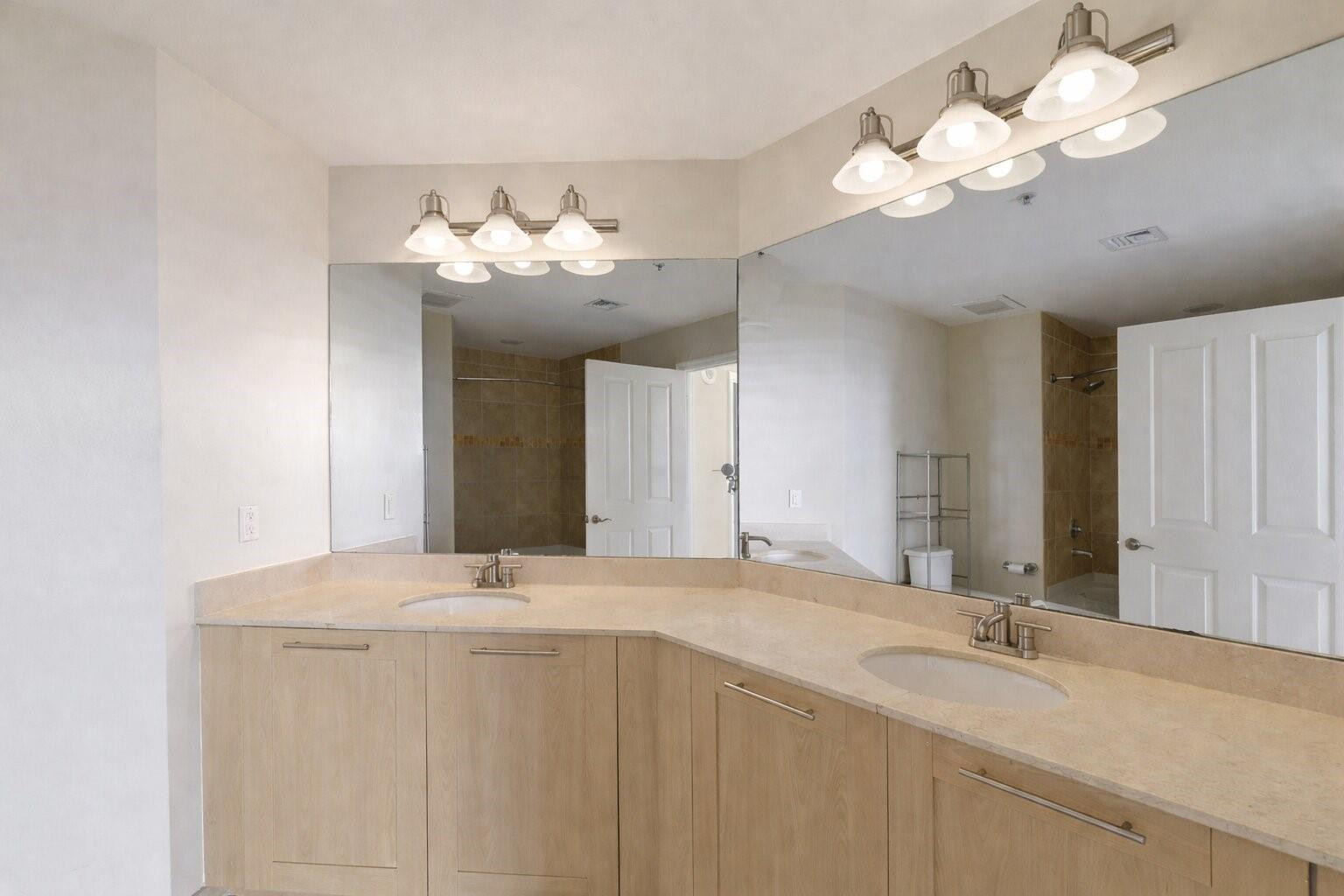 511 SE 5th #616 Fort Lauderdale, FL 33301