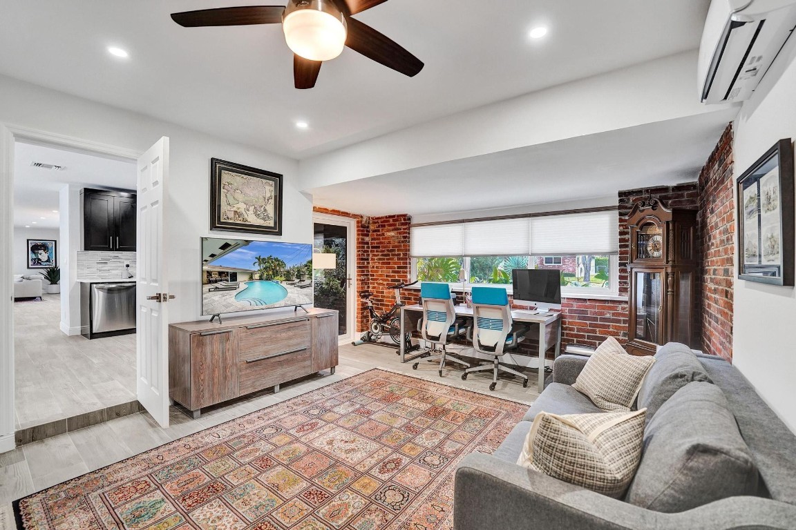 2030 NE 62nd Fort Lauderdale, FL 33308