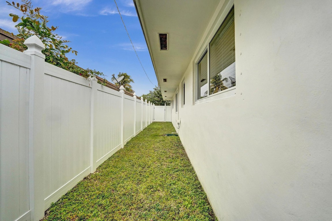 2030 NE 62nd Fort Lauderdale, FL 33308