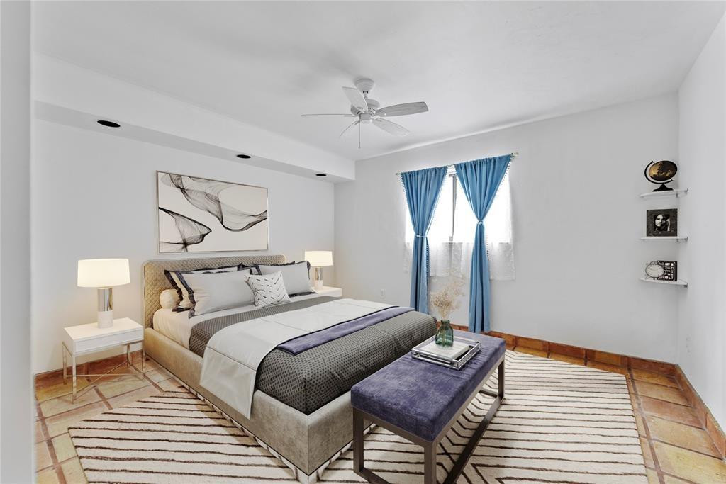 2924 Day #N211 Miami, FL 33133