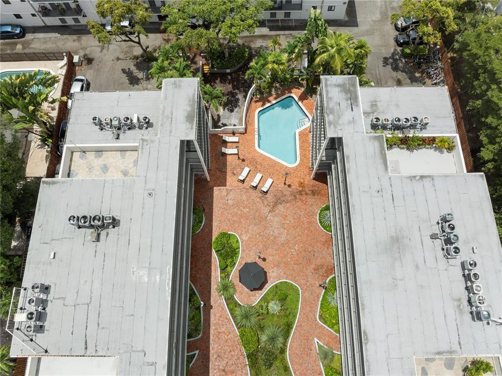 2924 Day #N211 Miami, FL 33133