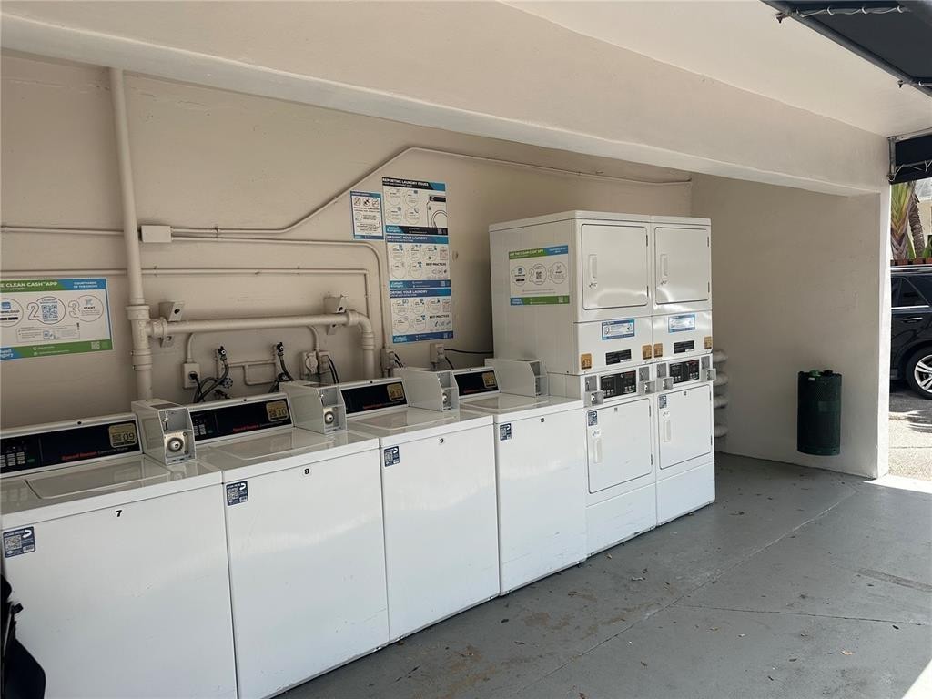 2924 Day #N211 Miami, FL 33133